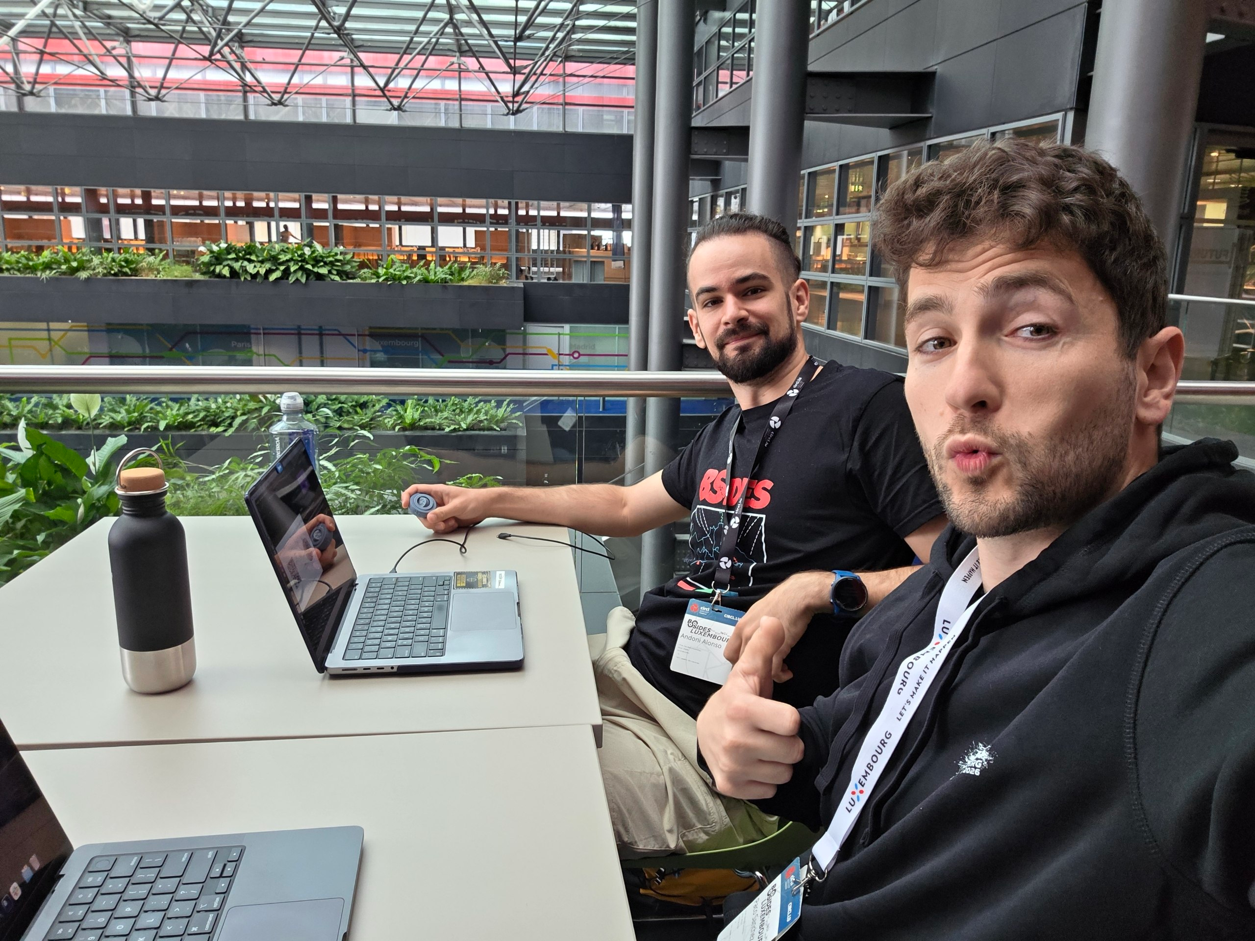 Paco y Andoni en BSides Luxembourg 2026